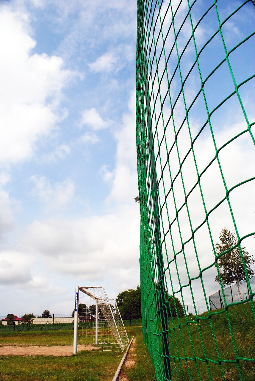 英媒：拜仁、尤文和巴黎有意免签科纳特，球员对各种选择持开放态度